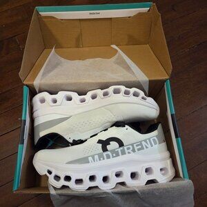 M.D. Trend White Athletic Sneakers New Never Worn